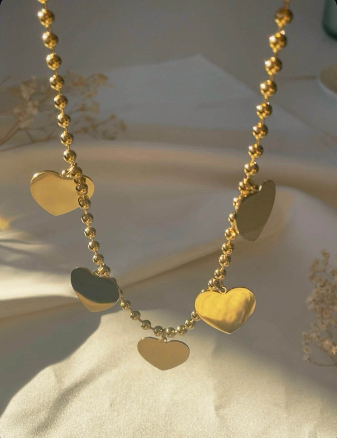Collier Cherry